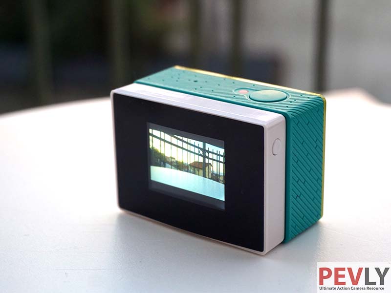 LCD display for Xiaomi YI solves one of the most common problems with this tiny camera.